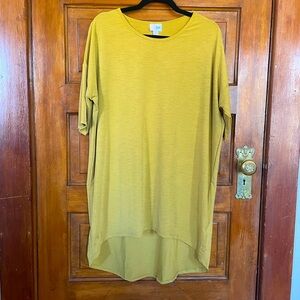 Mustard color high-low tunic!